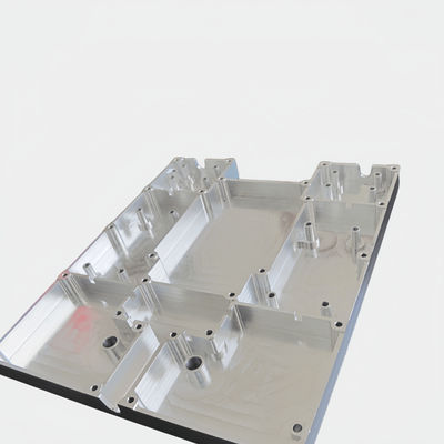 Casas de máquinas CNC personalizadas para necessidades de fabricação de precisão