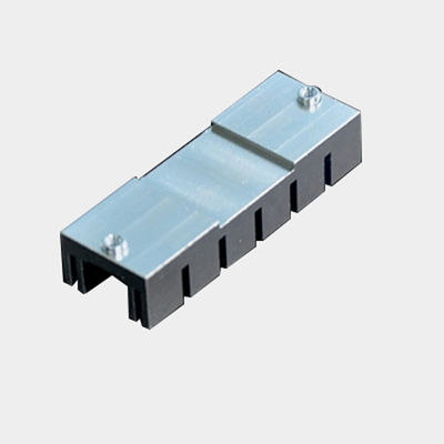 Serviços de usinagem de protótipos personalizados de dissipadores de calor de alumínio anodizado com barbatana reta