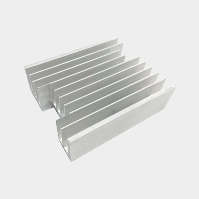 Peças de usinagem CNC personalizadas As barbatanas de refrigeração de alumínio usinadas por CNC 5 mm Altura das barbatanas 2 mm Pitch das barbatanas